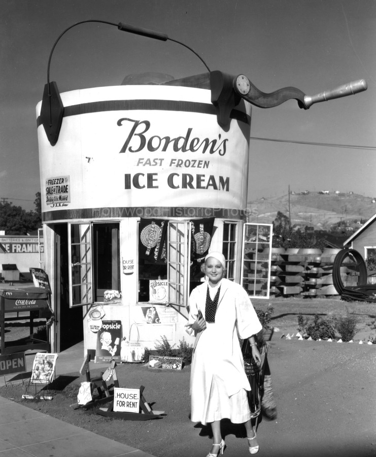 Bordens Ice Cream Stand 1931.jpg